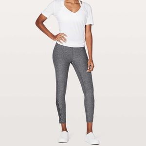 LULULEMON GREY TIED TO IT 7/8 LEGGINGS SIZE 4